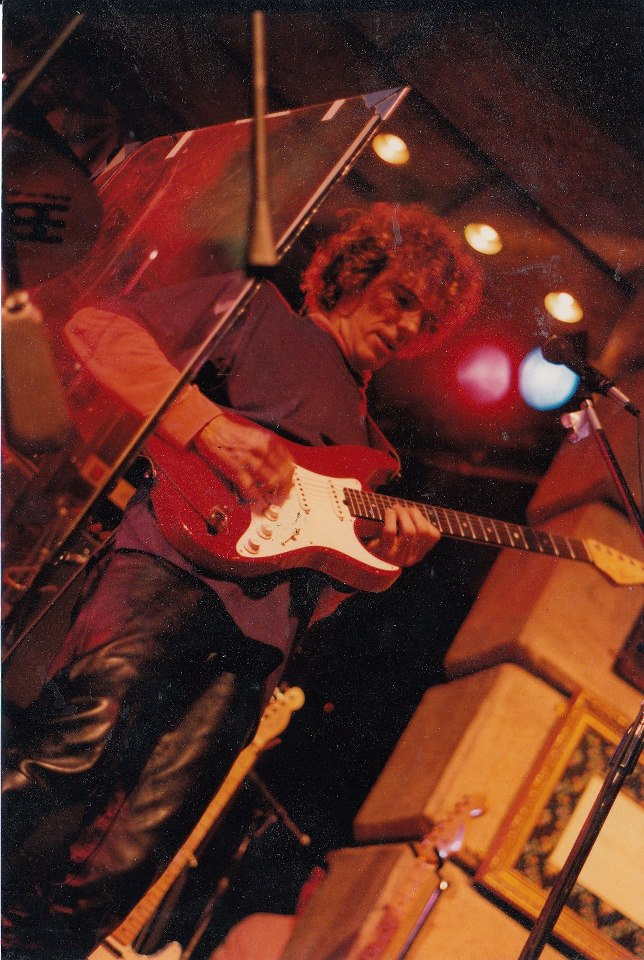 Diario Clarín - El arte de Spinetta ataca de nuevo (1997)